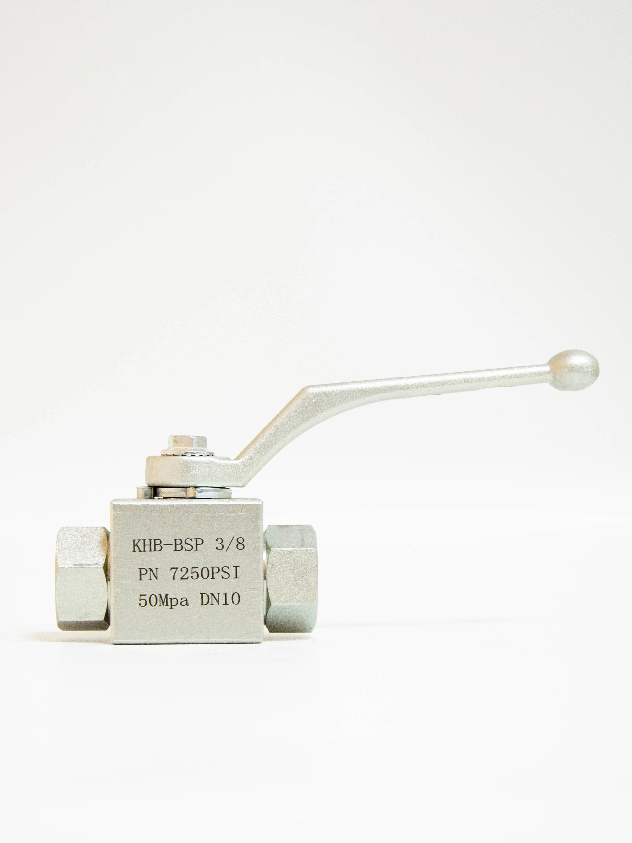 Кран двухходовой внутренняя резьба 3/8" BSP сталь